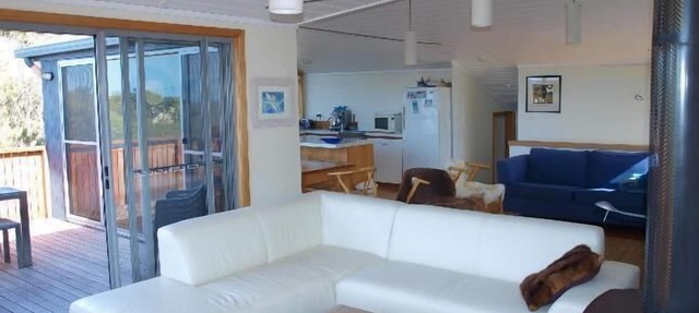 Gardens Road Beach House in Binalong Bay