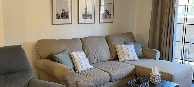 Gated Community, Poolside, Newly Remodeled 2bed Condo in Phoenix