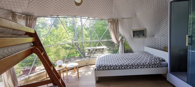 Glamping Dome with full bathroom in Nine Mile River