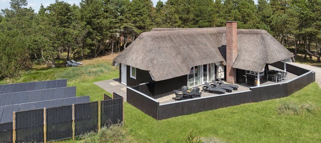 Gorgeous home in Blåvand with sauna in Blåvand