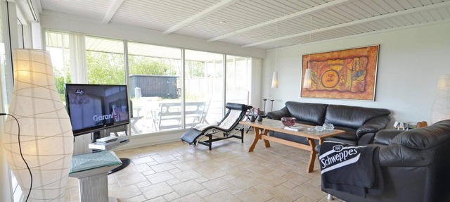 Gorgeous home in Struer with WiFi in Struer