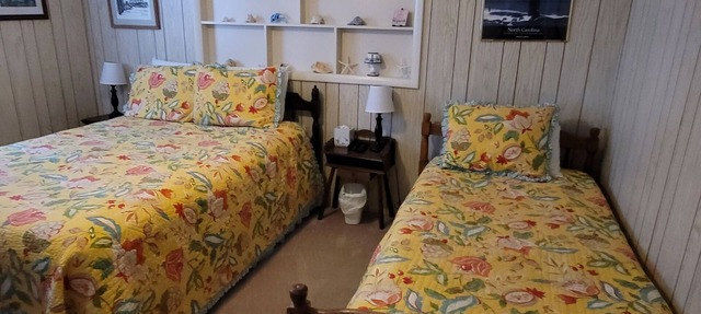 Holden Beach House/Short 5 minute walk to Beach/Perfect Family Vacation Home in Holden Beach