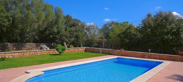 Holiday Home Son Garbi with Mountain View, Wi-Fi, A/C, Pool, Garden, Terrace & Balcony in Algaida