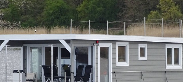 Houseboat Janne Lübeck including canoe, SUP and WLAN 50 MBit s Flat in Lübeck