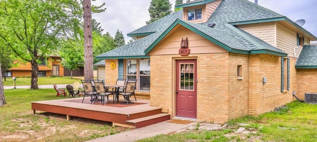 Interlaken Cottage in Eagle River