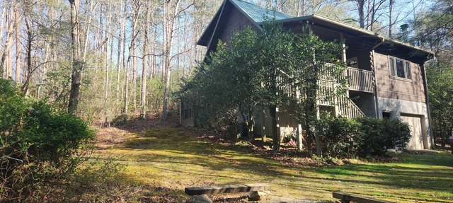 'Just a Step Away' - a Secluded Cabin on Stover Creek w/Fiber Wi-Fi & Hot Tub in Ellijay