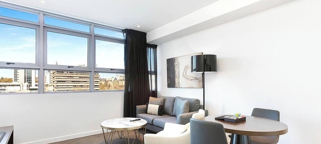 KozyGuru | Chatswood | Convenient 1 Bed Studio Apt in Chatswood
