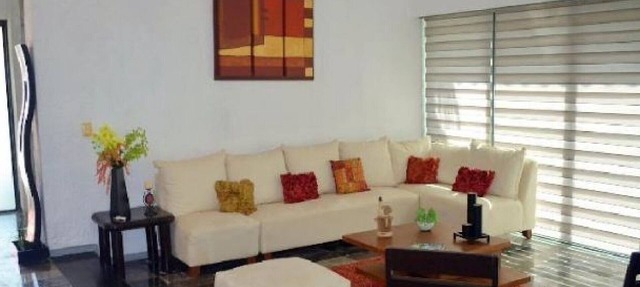 Large House-walking to beach-10 guests! in Zona Hotelera