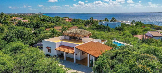 Latitude Adjustment - Ocean View, Surrounded by Bonaire Nature! in Kralendijk