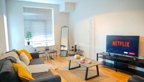 Lovely Spacious Apartment At Temple Bar in Dublin