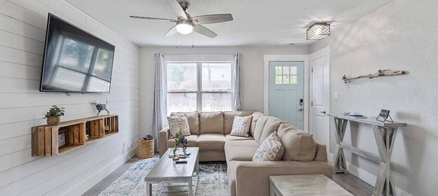 Low Tide, 3 brdm, single story, Vibe/Oceanfront District in Virginia Beach