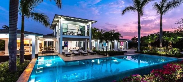 Luxurious villa with panoramic views and breathtaking private infinity pool ! in Tamarindo