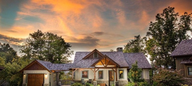 Luxury Cottage-Amazing Views, Hot Tub, Game Room, Blue Ridge Mountain Club in Boone