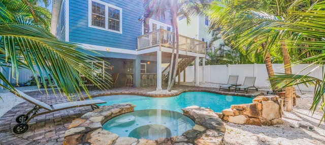 Luxury Home with Private Pool and Spa! Short Walk to Beach! - Mojito Splash in Holmes Beach