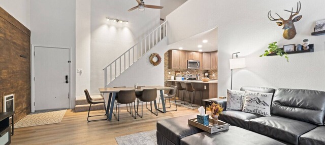 Luxury Ski Condo with Hot Tub in Brian Head