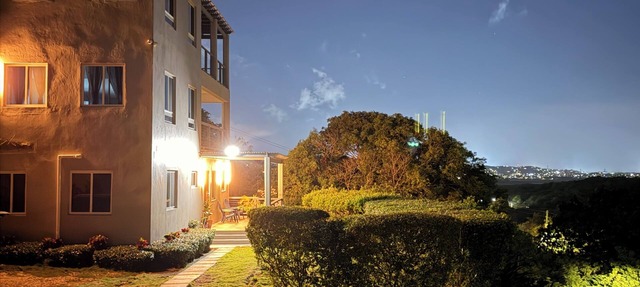 Magic Sky View Lovely 2-bedroom apartment in Mount Joy, in Pares