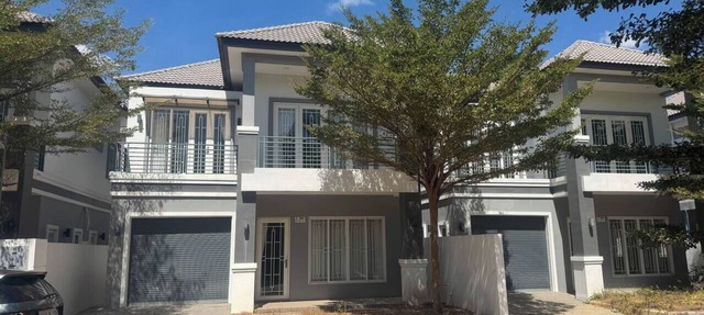 Modern 3BR Villa with Balcony in Quiet Area in Phnom Penh