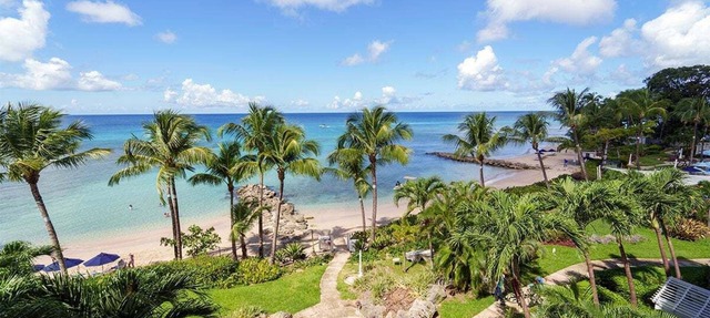Modern Beachfront Condo - St Peter's Bay 402 in Battaleys