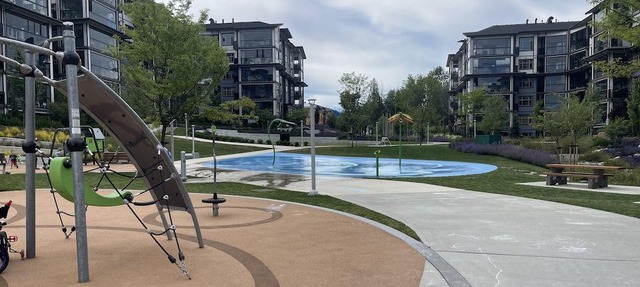 Modern & Comfy 2 bedroom Condo in Langley | Close to Highway 1 in Langley