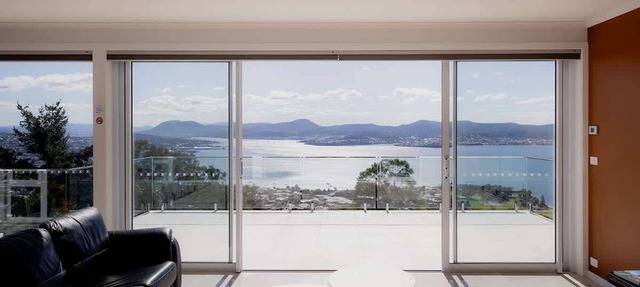 Modern Luxury & Sweeping Views in Sandy Bay in Sandy Bay