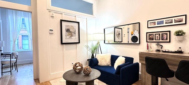Modern One-Bedroom with Kitchen & Laundry in Downtown Providence in Providence