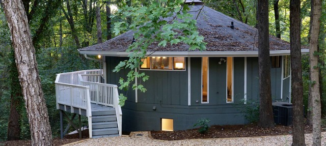 Modern Treehouse Close to Duke in Durham
