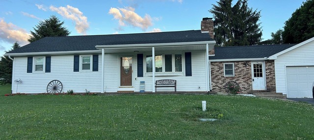 New Remodeled home. Quiet family neighborhood. 15 mins to PSU. in Port Matilda