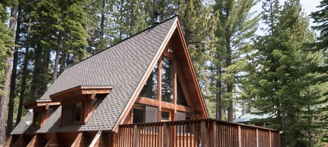 Nicely updated Chambers cabin w/pool, beach and tennis! in Homewood