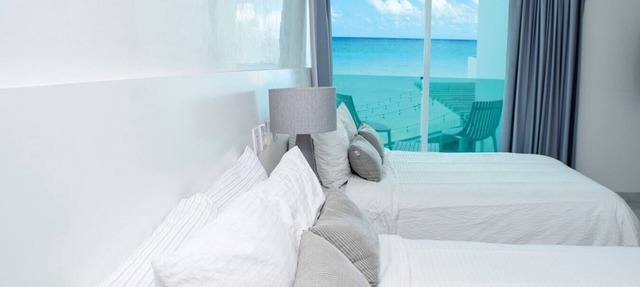 Ocean front studio, private beach, facilities, new in Cancún