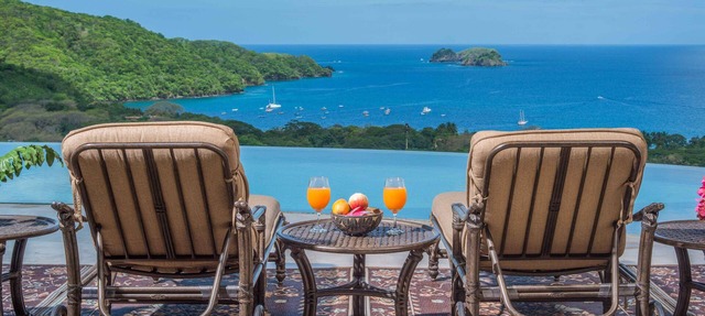 Ocean-View Luxury Villa – Incredible Views & Elegant Comforts in Playa Hermosa