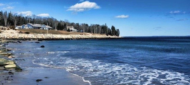 Oceanfront Units in Fox Point