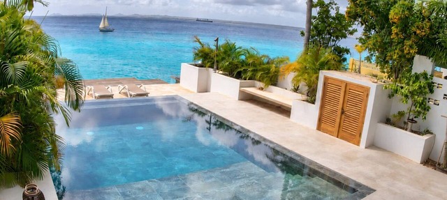 Oceanfront Villa with Private Pool, 4BR in Kralendijk