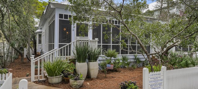 One Story, Steps To Seaside Ave & Ruskin Park In Seaside, + 2 Adult Bikes! in Santa Rosa Beach