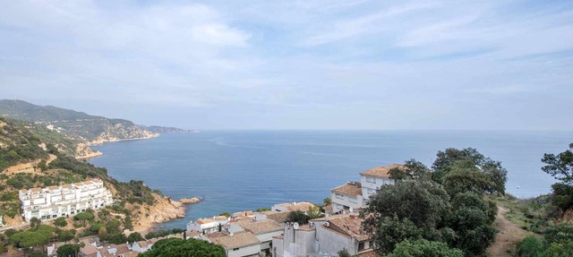 Pisces Salions Great Views in Tossa De Mar