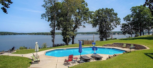 Pool, Dock & Sunset Views! Lake Wateree Retreat in Ridgeway