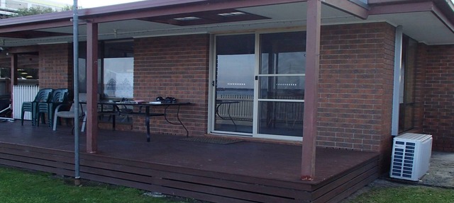 Port Albert Holiday House, great for families, with an awesome water view. in Port Albert