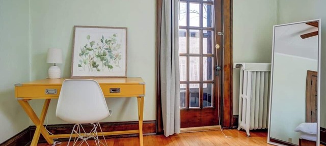 Prime Location 2BR Apt on Willy St: King Beds in Madison