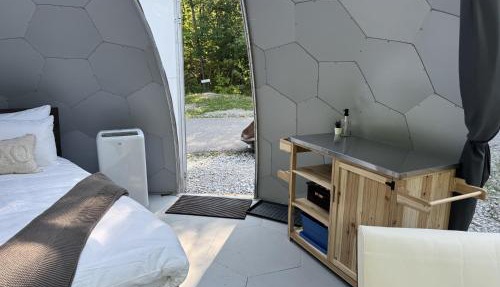 Rare Mirrored Glamping Dome in Severn