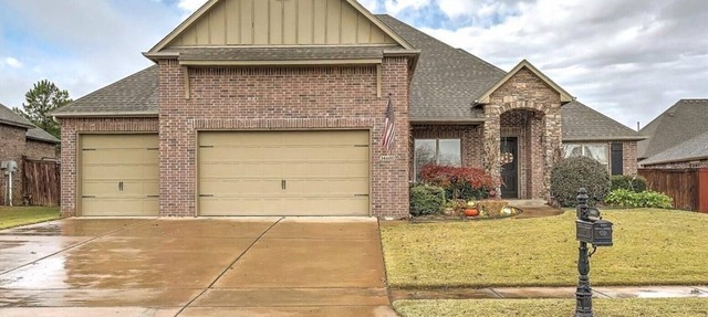 Recently Updated Home with outdoor grilling area and movie room in Glenpool
