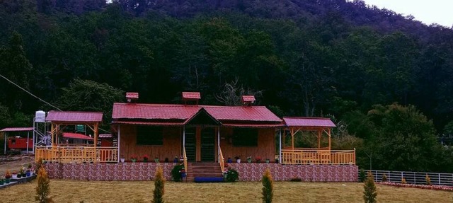 River View Bamboo Resort in Lansdowne