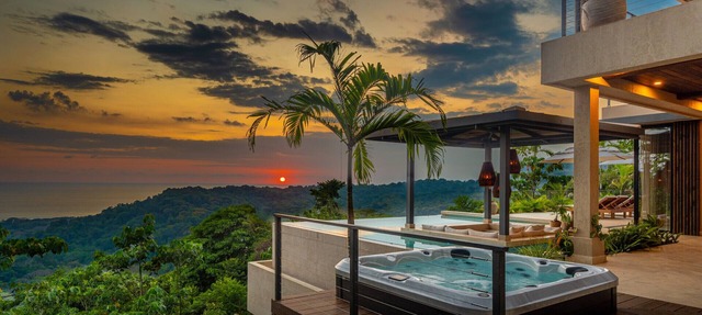 Riverstone – Elevated Living Near Beach & Town in Dominical