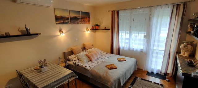 Rosy Apartman in Vonyarcvashegy
