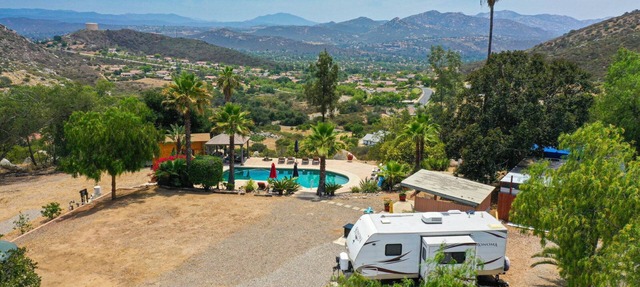 Sangria La wine country with pool and amazing views! in Ramona