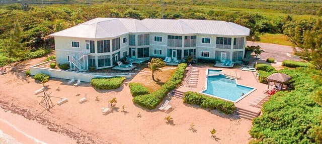 SAVE 10% – Coco Sands – 2 bed, 2 bath beachfront condo with sea view, Rum Point in North Side
