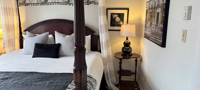 Serene and Comfortable Suburban Hideaway in Lower Sackville