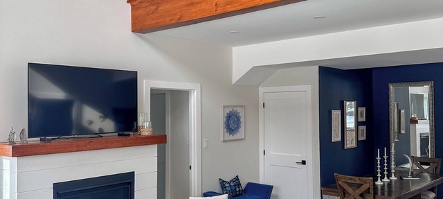 Severn River Luxury Retreat, 3 bds, 2,5 bath, sleeps 9 ppl, dogs welcome! in Severn Bridge