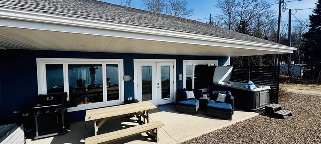 Shoreside Unit in Fox Point