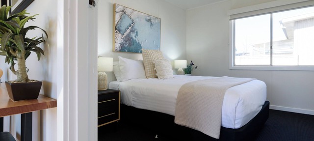 Simple & Comfortable Coastal Retreat in Low Head