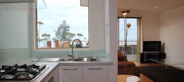Somers Holiday accommodation with stunning balcony seaviews and private garden in Somers
