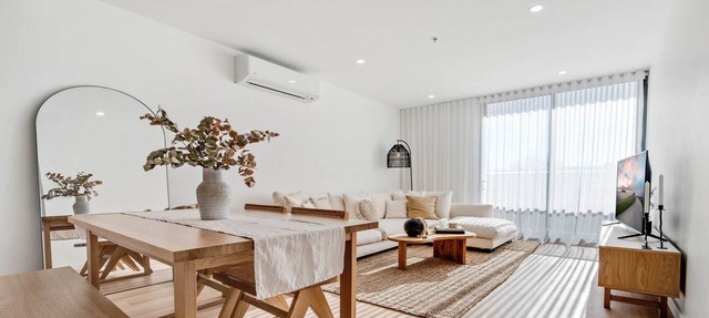 Spacious 1-Bed Apartment with Gym, BBQ & Parking in Narrabundah
